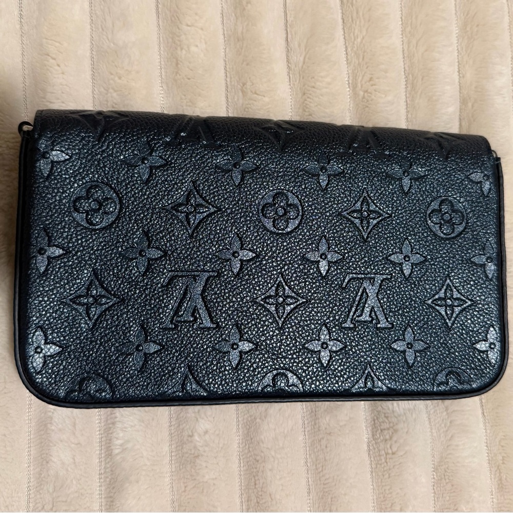 Louis Vuitton Shimmery Ink Monogram Pochette Felicie - Picture 2 of 6